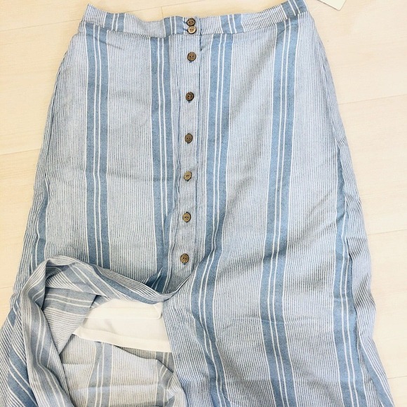 NWT Be Bop Striped Button-Front Maxi Skirt Lined Blue Ivory Sz M Rayon Juniors - Picture 9 of 11